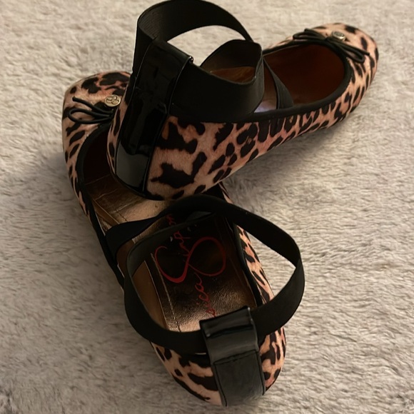 Jessica Simpson Faux Suede Ballet Flats Leopard  SZ 3  VGUC - Picture 4 of 6
